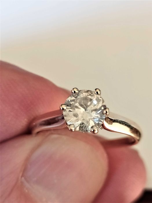 Złoty pierścionek 585 z brylantem 1,0 ct (certyfikat )