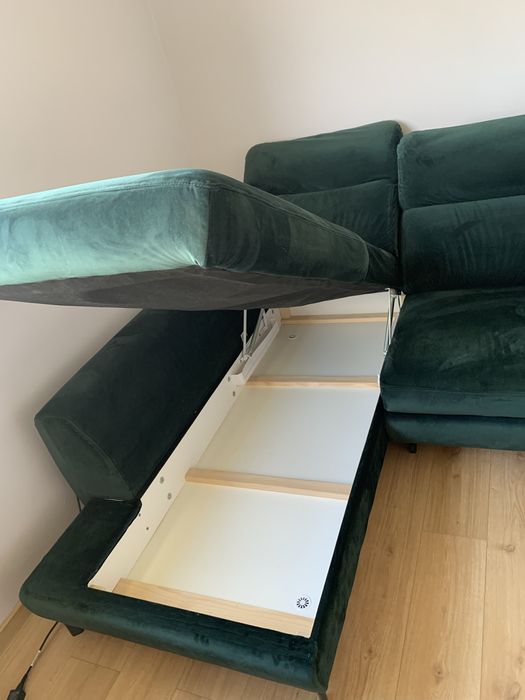 Zestaw mebli salonowych z narożnikiem z funkcją spania