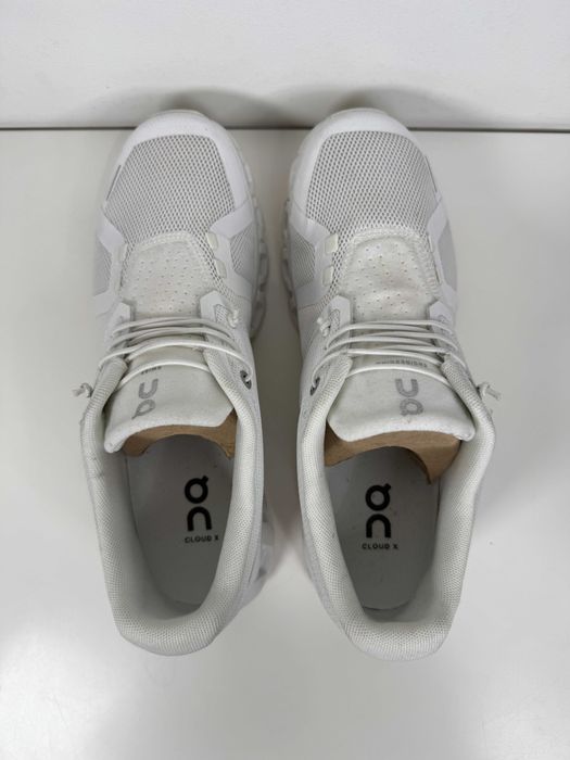 On Running Cloud białe r. 42 (Używane)