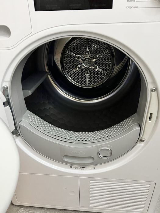 Сушильна машина Miele TDB 220 WP