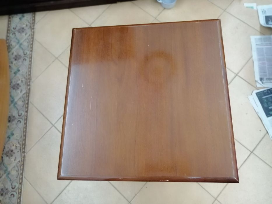 Mesa Centro de Sala_Quadrada_Mogno_Envernizada
MADEIRA MACIÇA ENVERNIZ