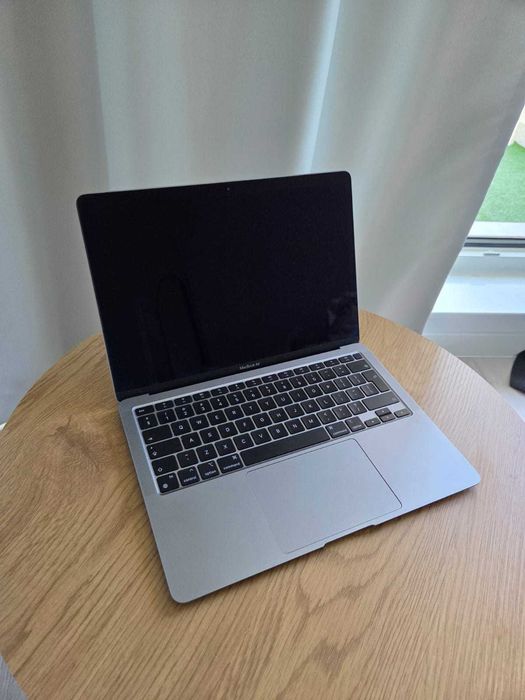 Apple MacBook Air M1  bardzo dobry stan 256 GB 97% baterii laptop