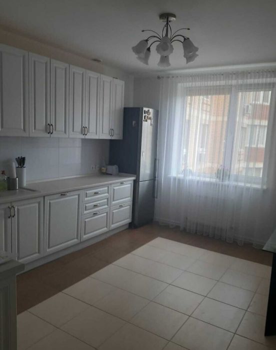 Продам трёхкомнатную квартиру в хорошем доме