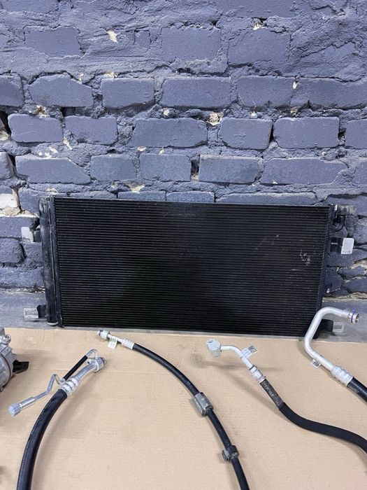 Трубка кондиціонера / радіатор / шланг / компресор / Audi A4 B9 / A5