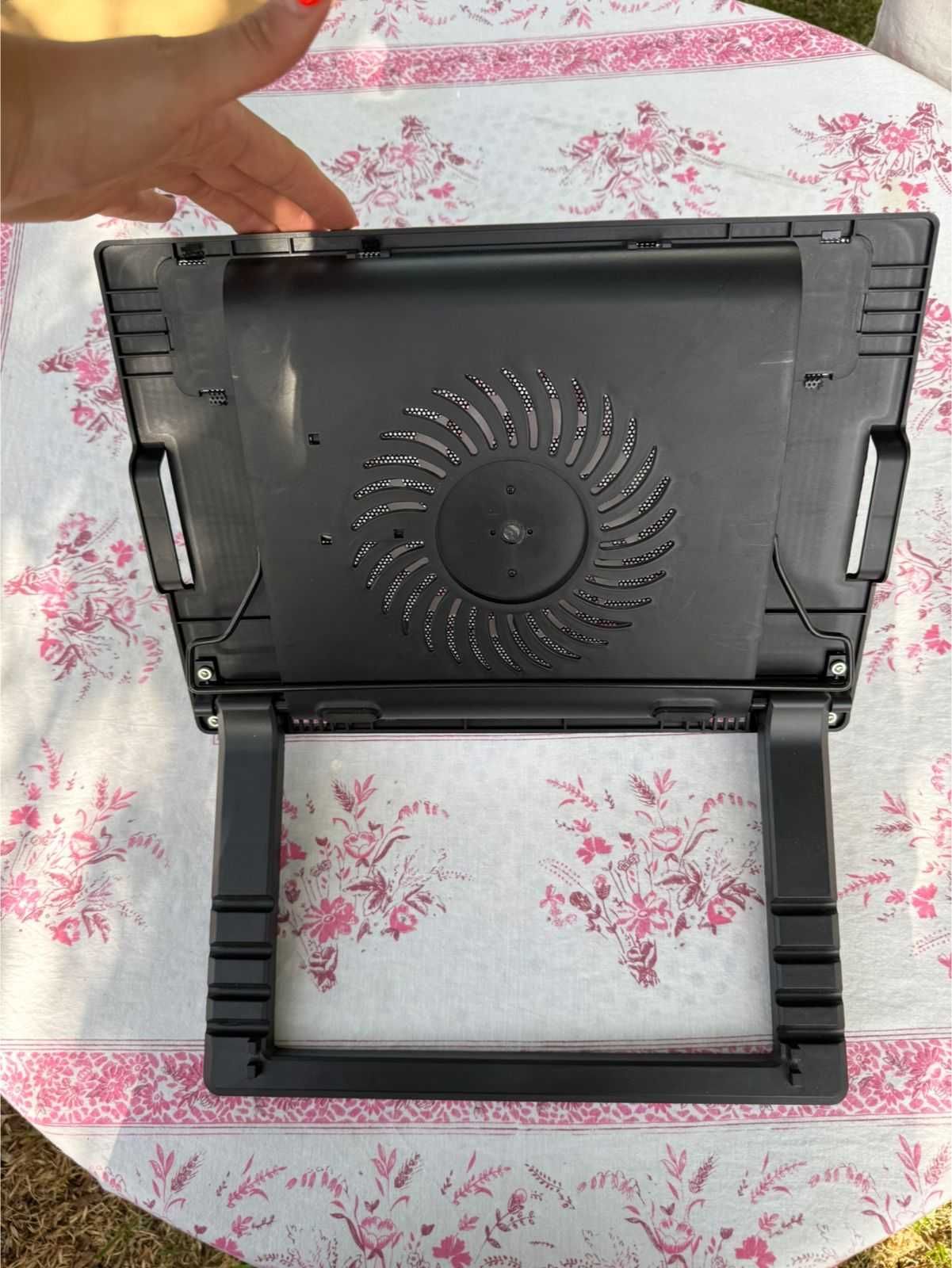 Laptop stands for high performance