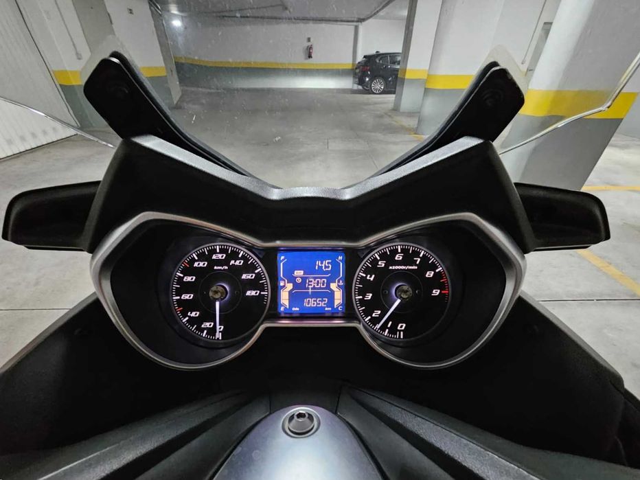 Yamaha X-MAX 400 ABS TCS de 2019 com 10.650 kms