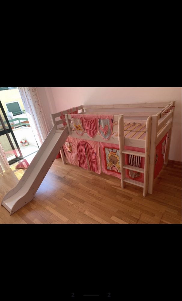 Cama com escorrega