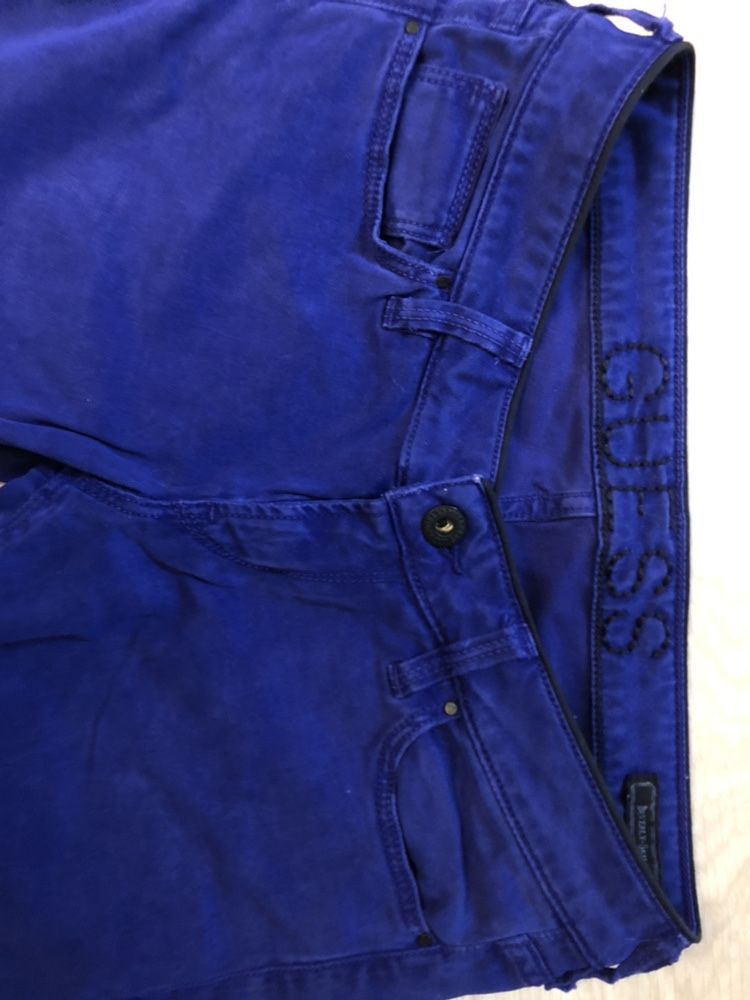 Spodnie damskie jeans Guess Beverly skinny chabrowe xs 26 rurki