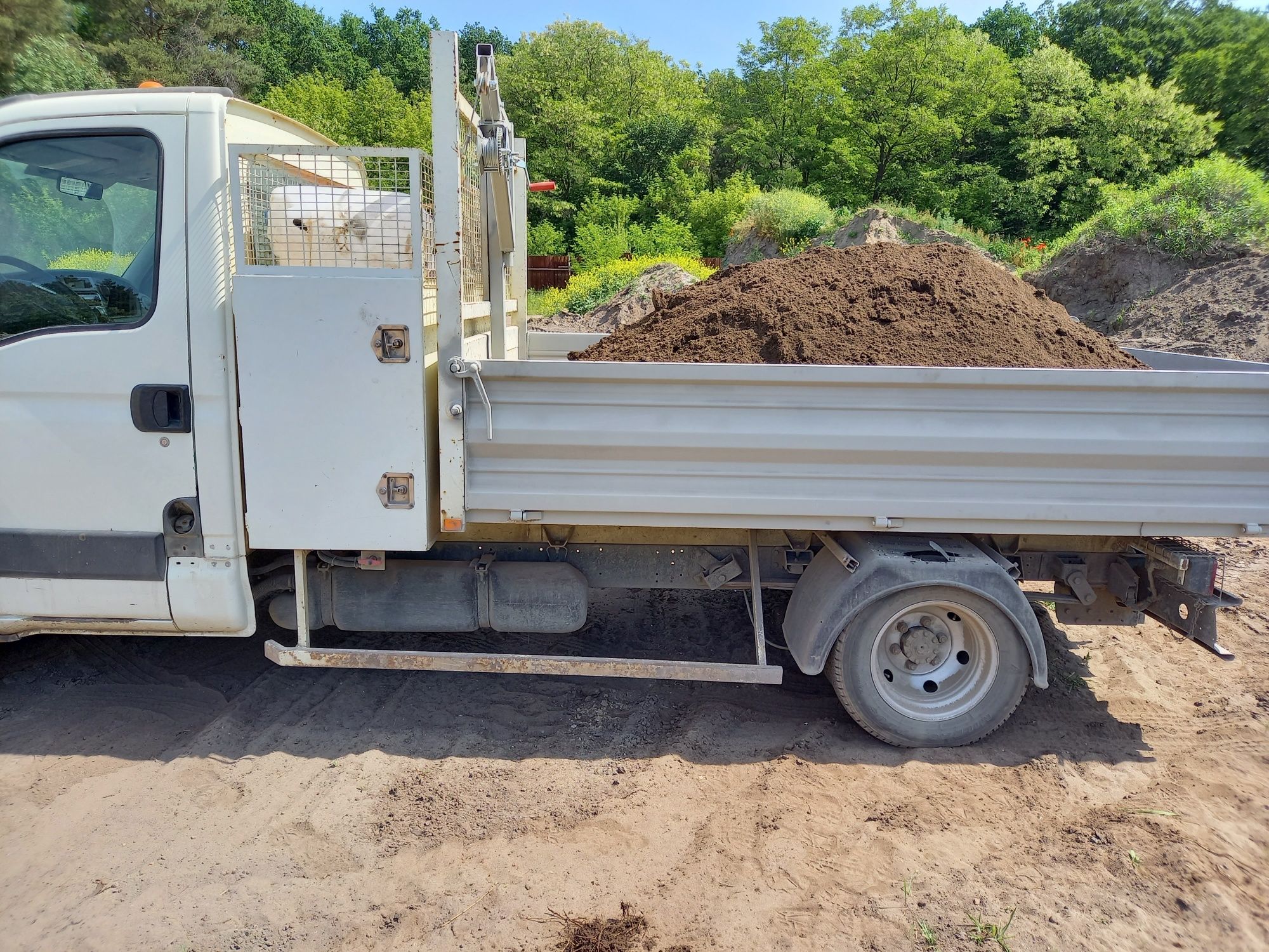 Piach, ziemia, gruz, beton, kruszywa, żwir sprzedaż transport