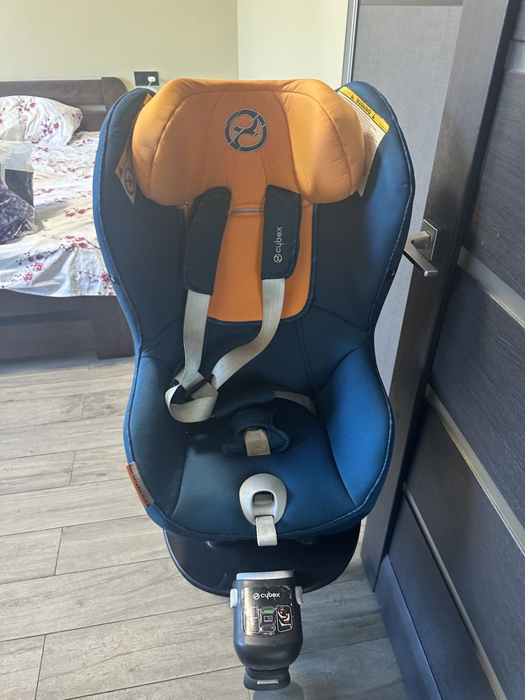 Детское кресло Cybex Sirona M2 I size + Base M