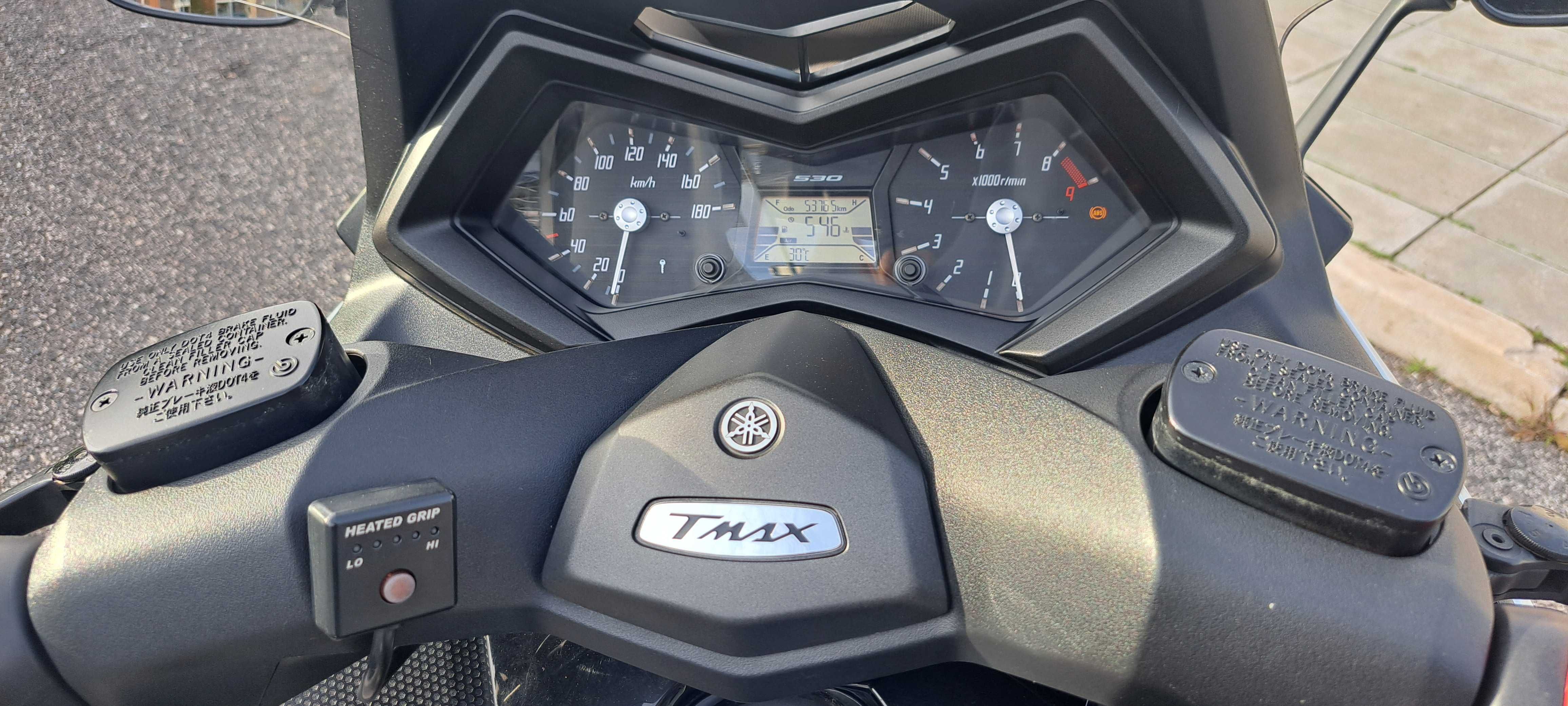 Yamaha T-Max 530cc - 2013 – Estimada, com revisão feita e extras!