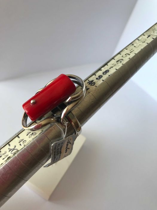 Pierścionek srebrny z koralem