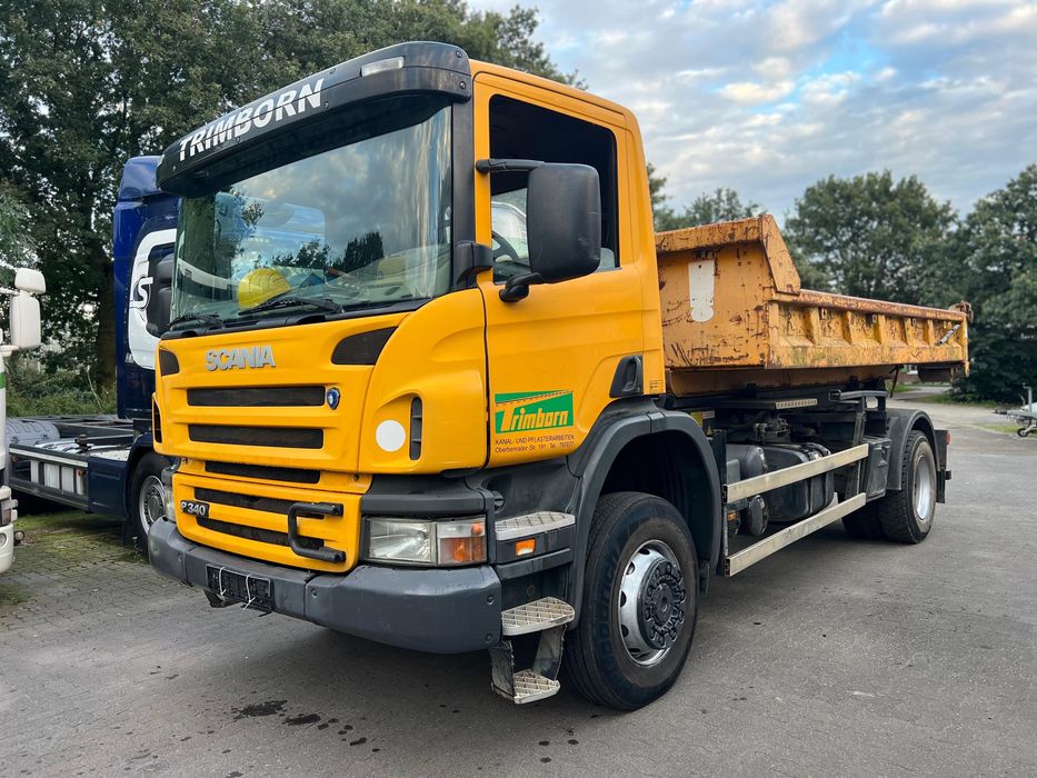 Scania P340 4x4 gancho , so 300.000 km