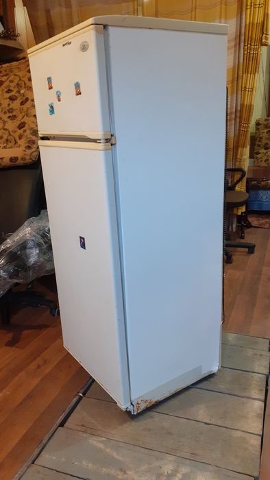 Двухкамерный рабочий холодильник Минск-Атлант.