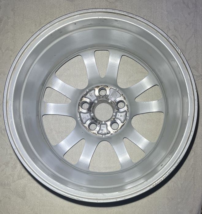 Диски R15 для Toyota Prius 50 кузов