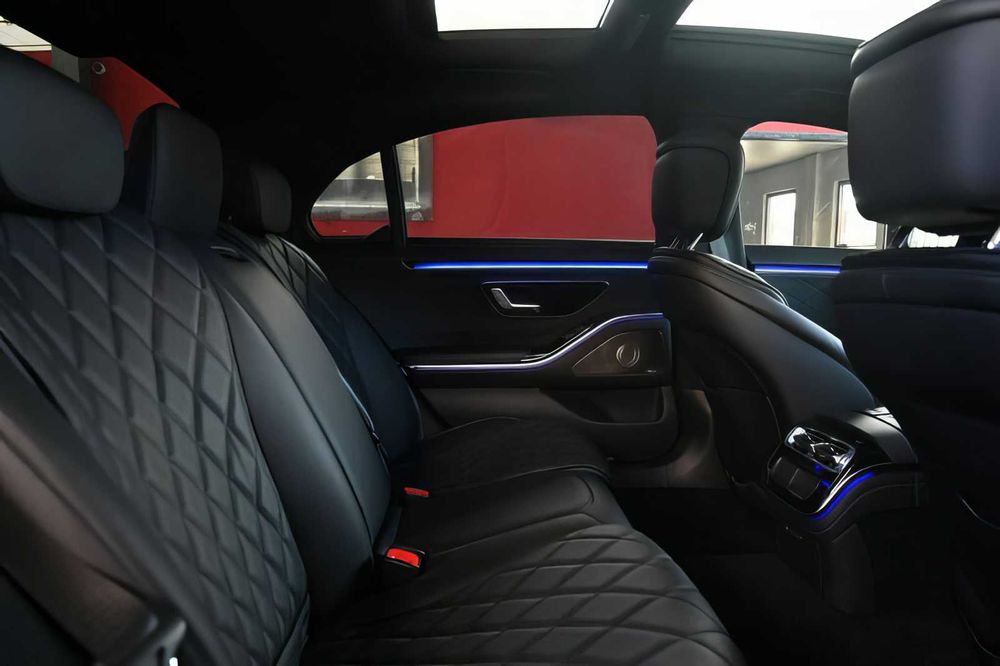 Mercedes-Benz S-Class      2024