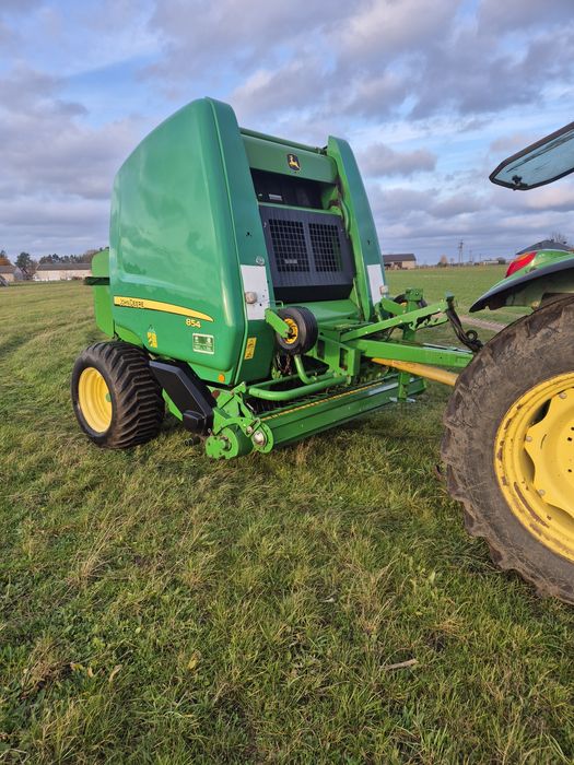 Prasa John Deere 854