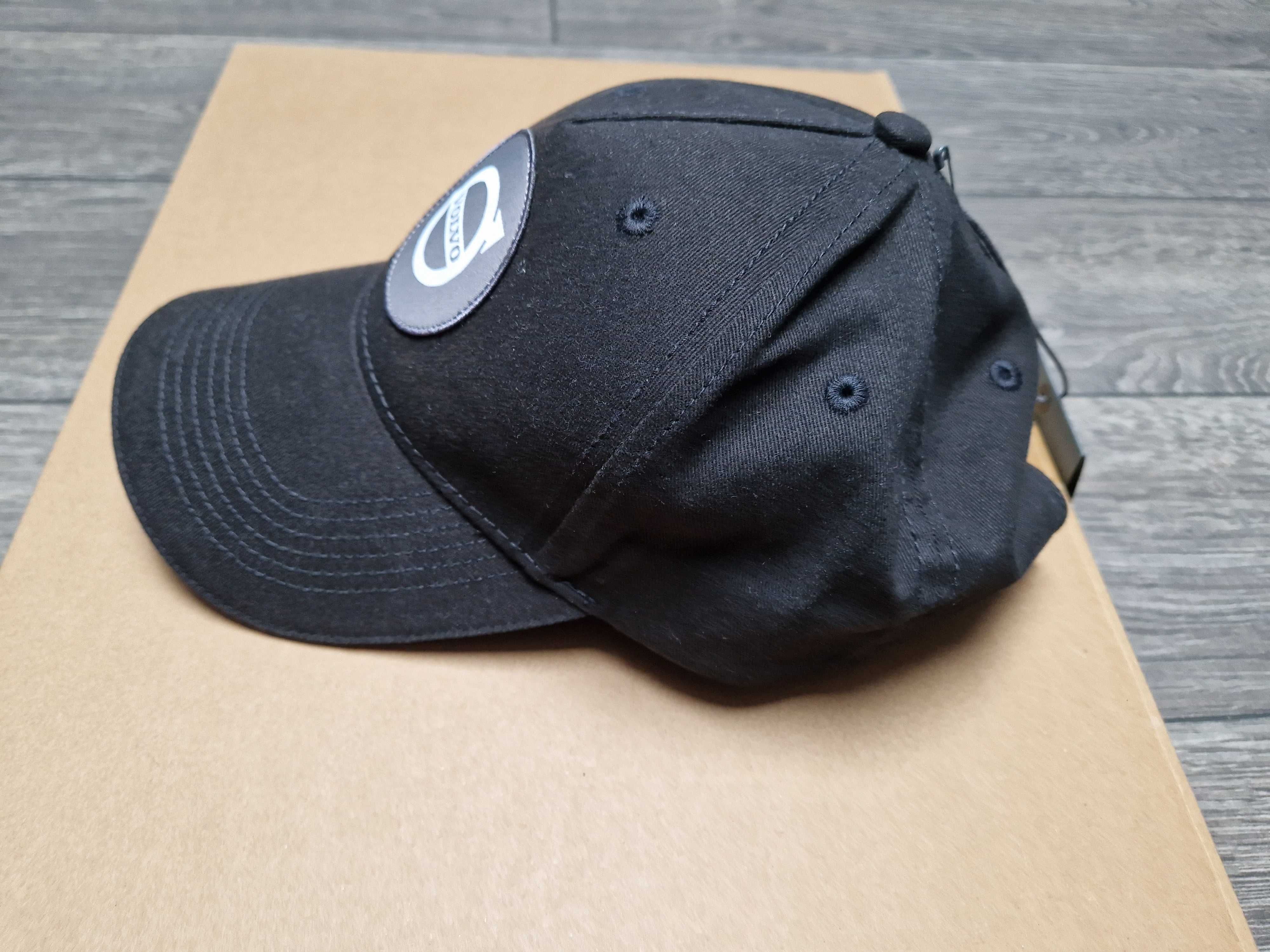 Czapka z daszkiem Volvo oryginalny gadżet jedyna taka na OLX (czarna).