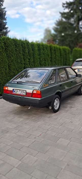 Polonez Caro 1,6