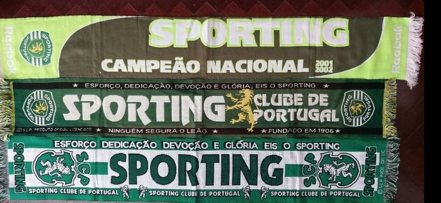 3 caschecois do Sporting