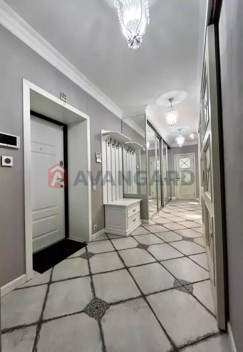 Продам 3-комнатную Слобожанское Брама