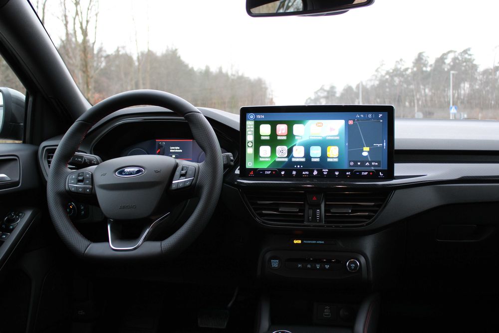 WYNAJEM FORD FOCUS ST-LINE X kombi – 1.5 diesel 115 KM – automat