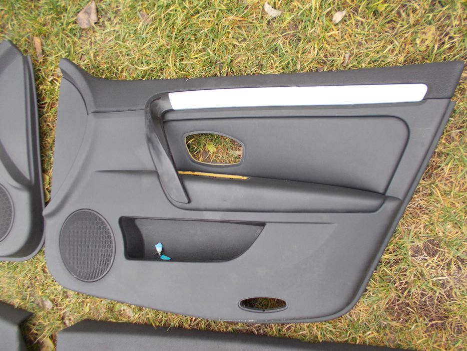 renault LAGUNA 3 1.5d 07r tapicerka boczek drzwi lewy prawy przód tył