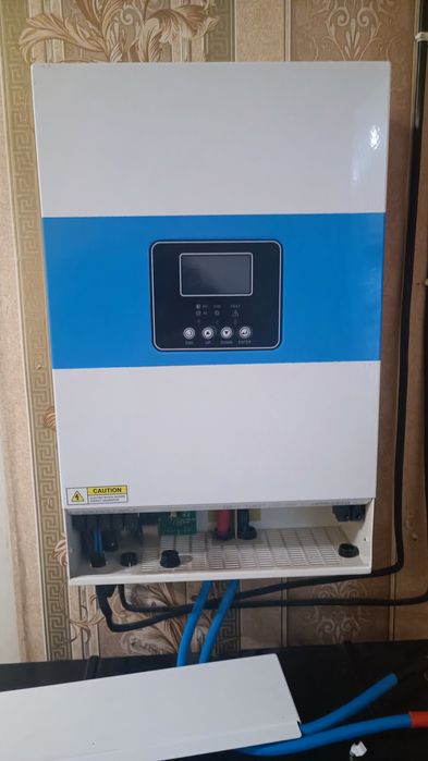 Гібридний інвертор 24 вольта 3.5квт на запчастини чи ремонт