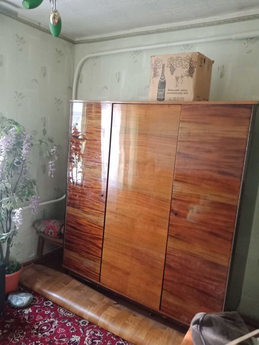 продам 3-х кімнатну квартиру в м.Заводське  Полтавськоі обл.