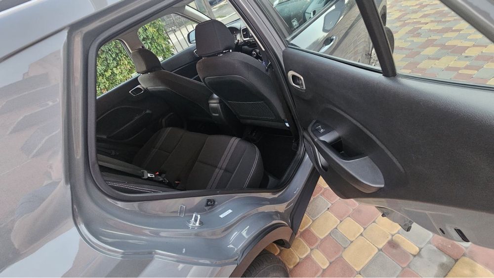 Продам HYUNDAI VENUE Avtomat