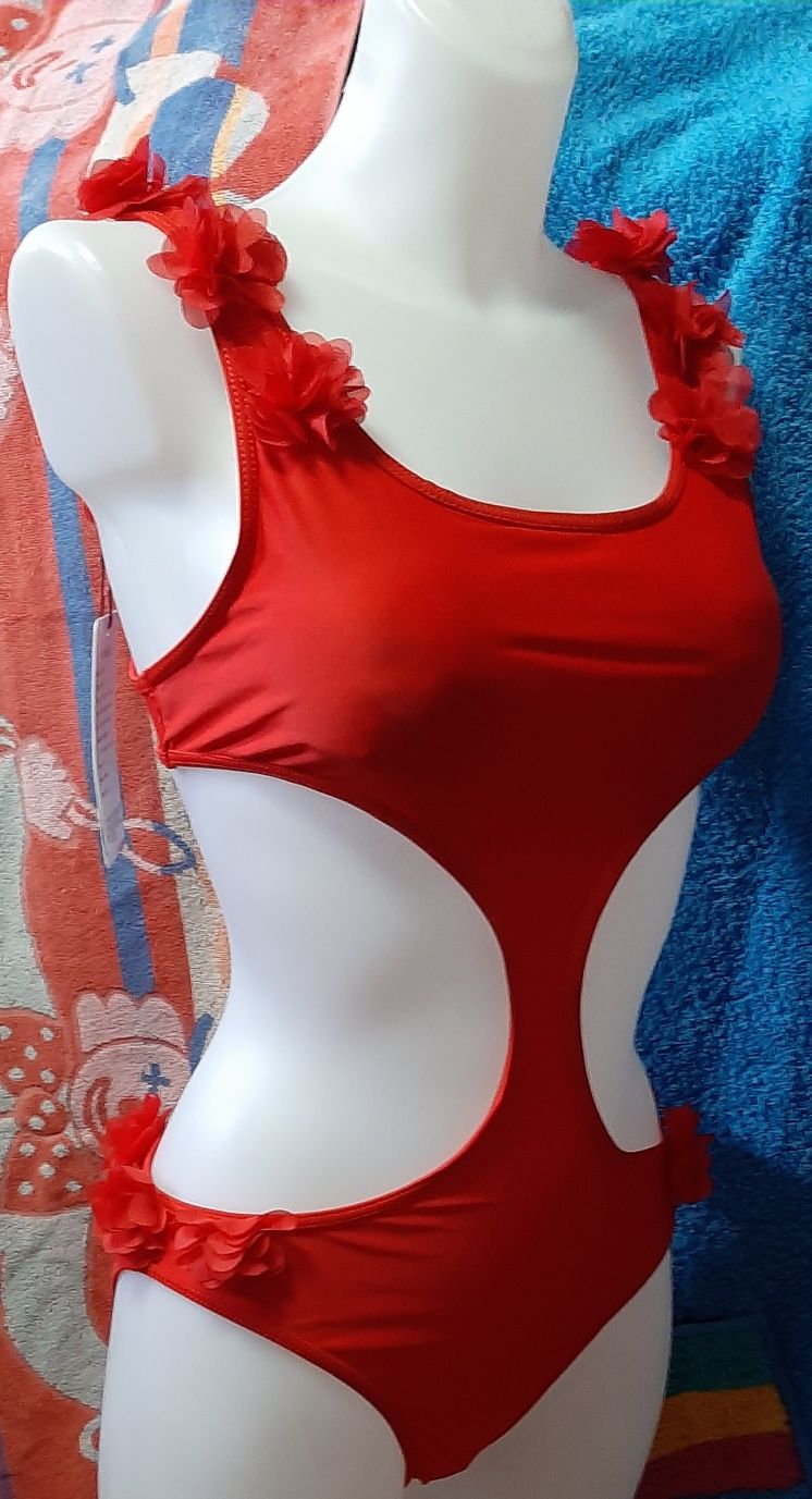 Trikini vermelho, artigo novo