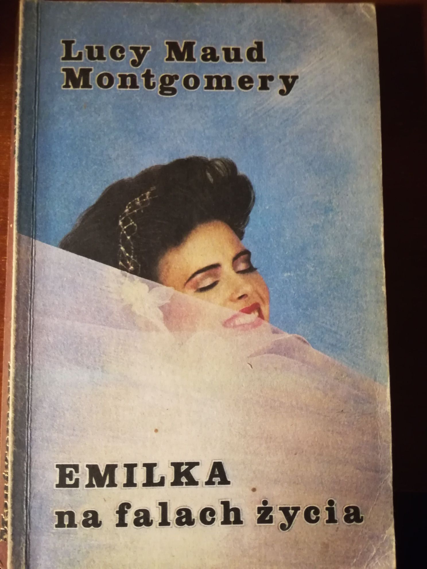 3 książki Montgomery "Emilka dojrzewa"