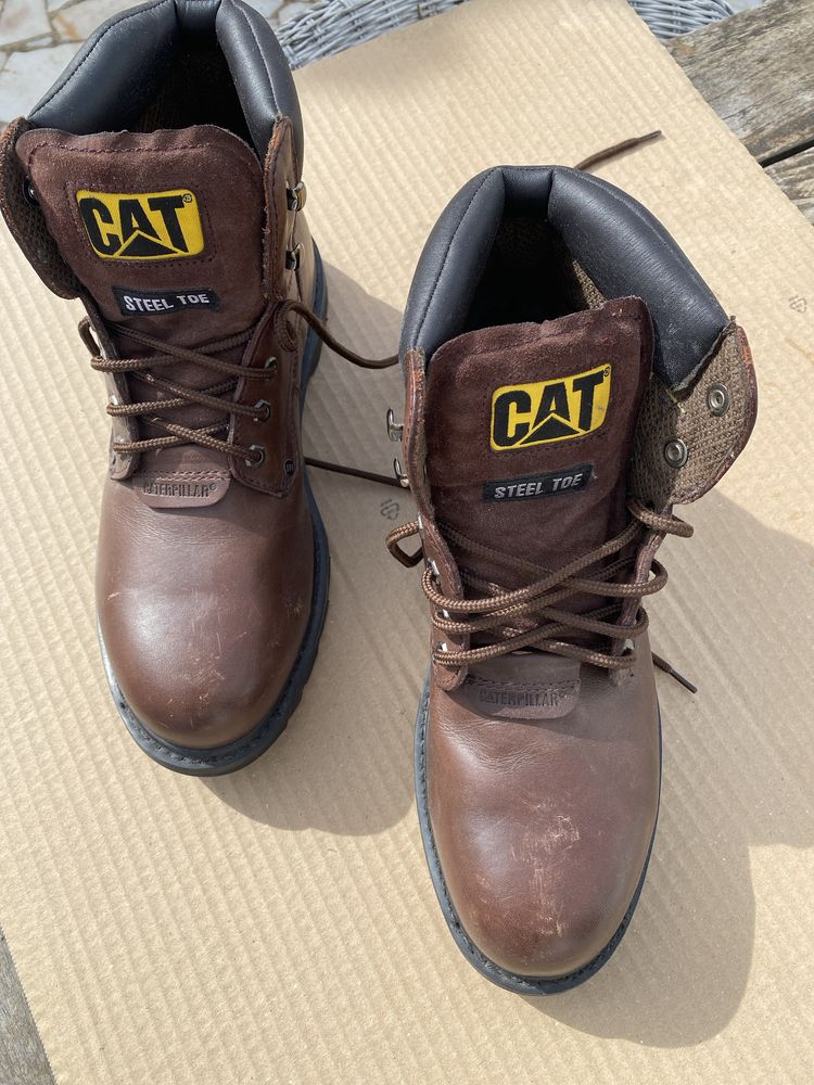 Botas da Cat N44