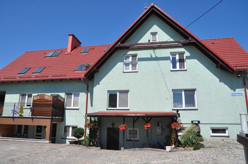 Zielony domek pokoje gościnne z łazienkami