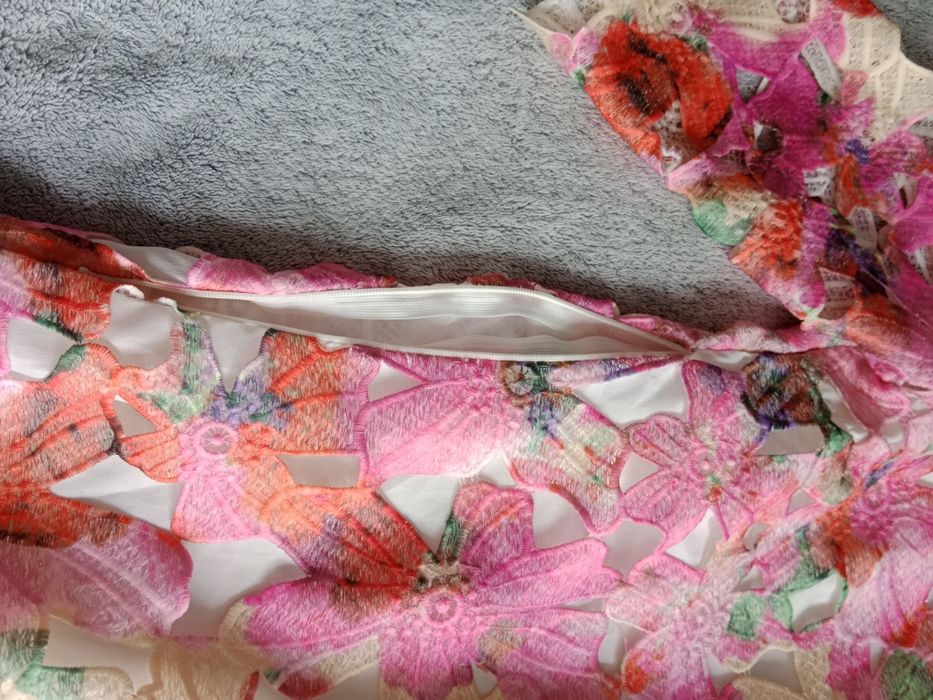 Продам нарядное платье