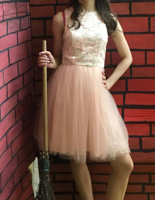 Sukienka tiulowa  r S