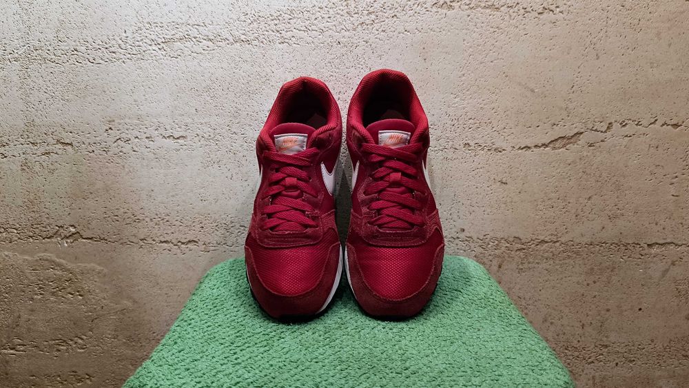 Damskie sneakersy NIKE MD RUNNER 2 r.38