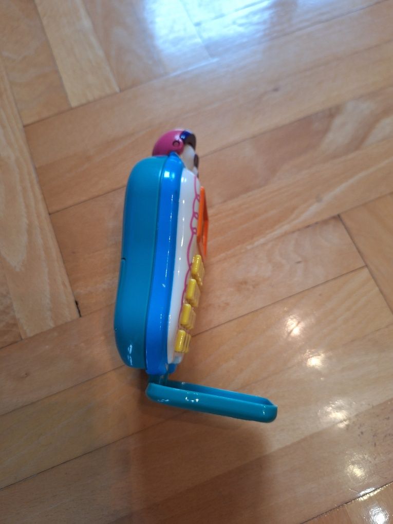 Telefon Elmo, Ulica Sezamkowa, Świat Elma