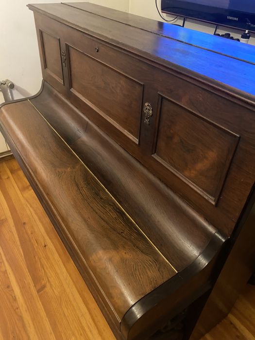 Zabytek Pianino przerobione na Barek