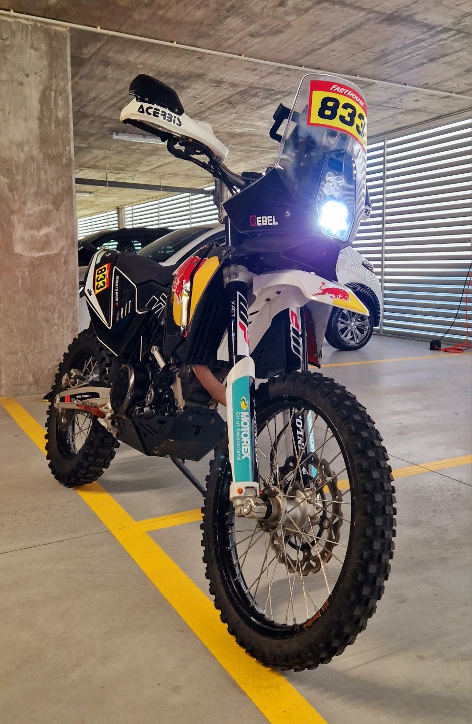 KTM 690   Enduro