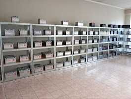 Akumulatory dla wszystkich samochodów osobowych i ciężarowych i innego