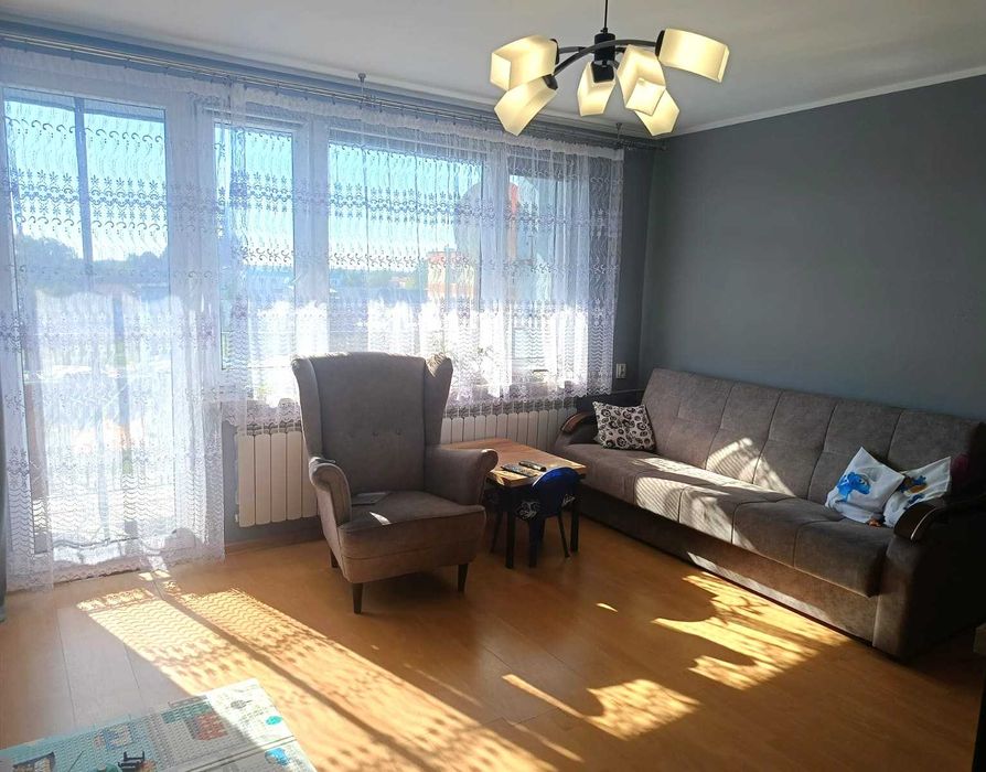 Czteropokojowe mieszkanie w Lututowie z garażem