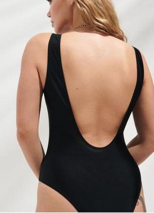 Чорний спортивний купальник new look/жіночий
цілісний купальник із гли