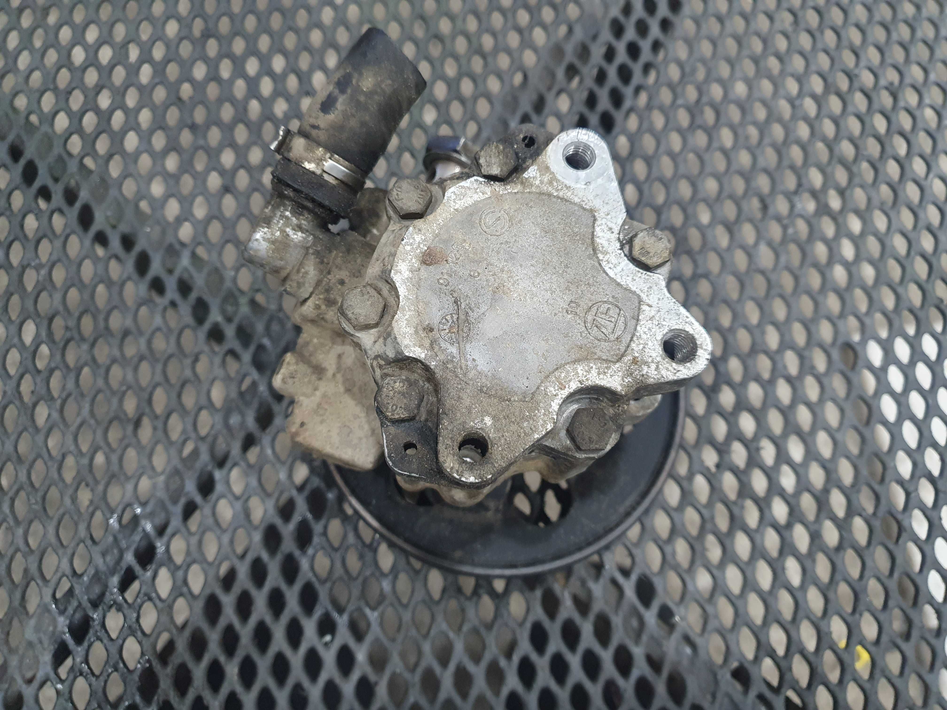 Pompa wspomagania Vw Passat b5 1.6 benzyna AHL sprawna