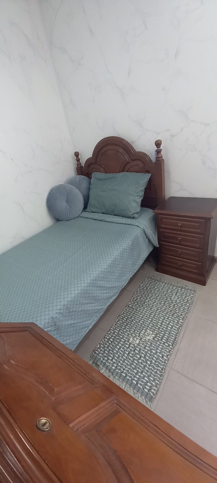 Mobilia de quarto Completa - Cama Colchão Cómoda Escribaninha mesa C