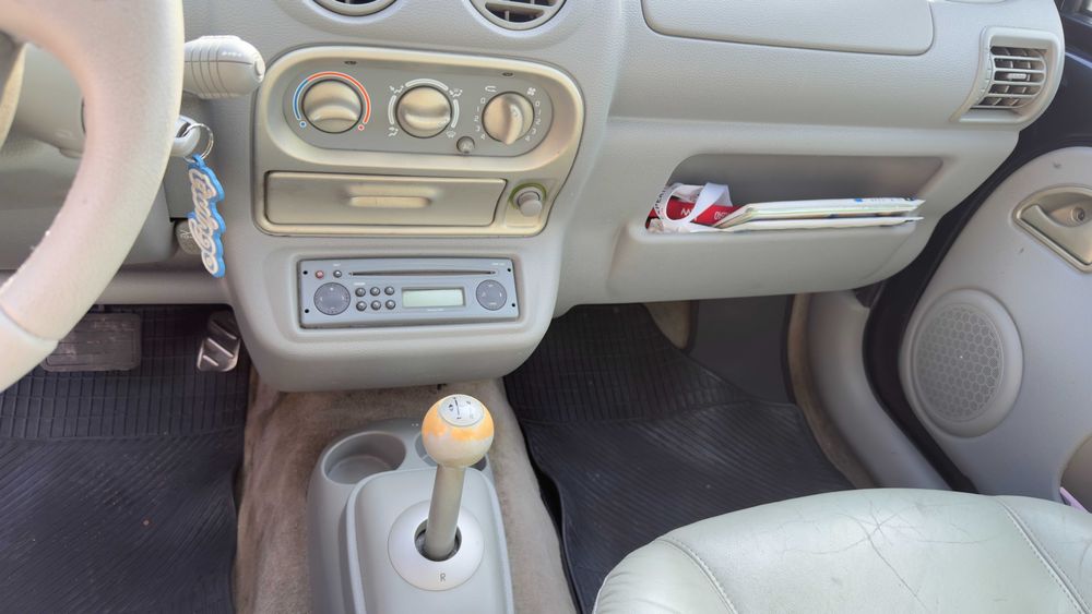 Renault Twingo  16 V  INITIALE 80CV automatico Quickshift  TETO VIDRO