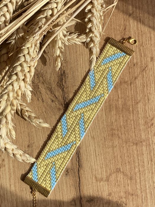 Браслет з бісеру (ручна робота) / знижка до Дня Незалежності