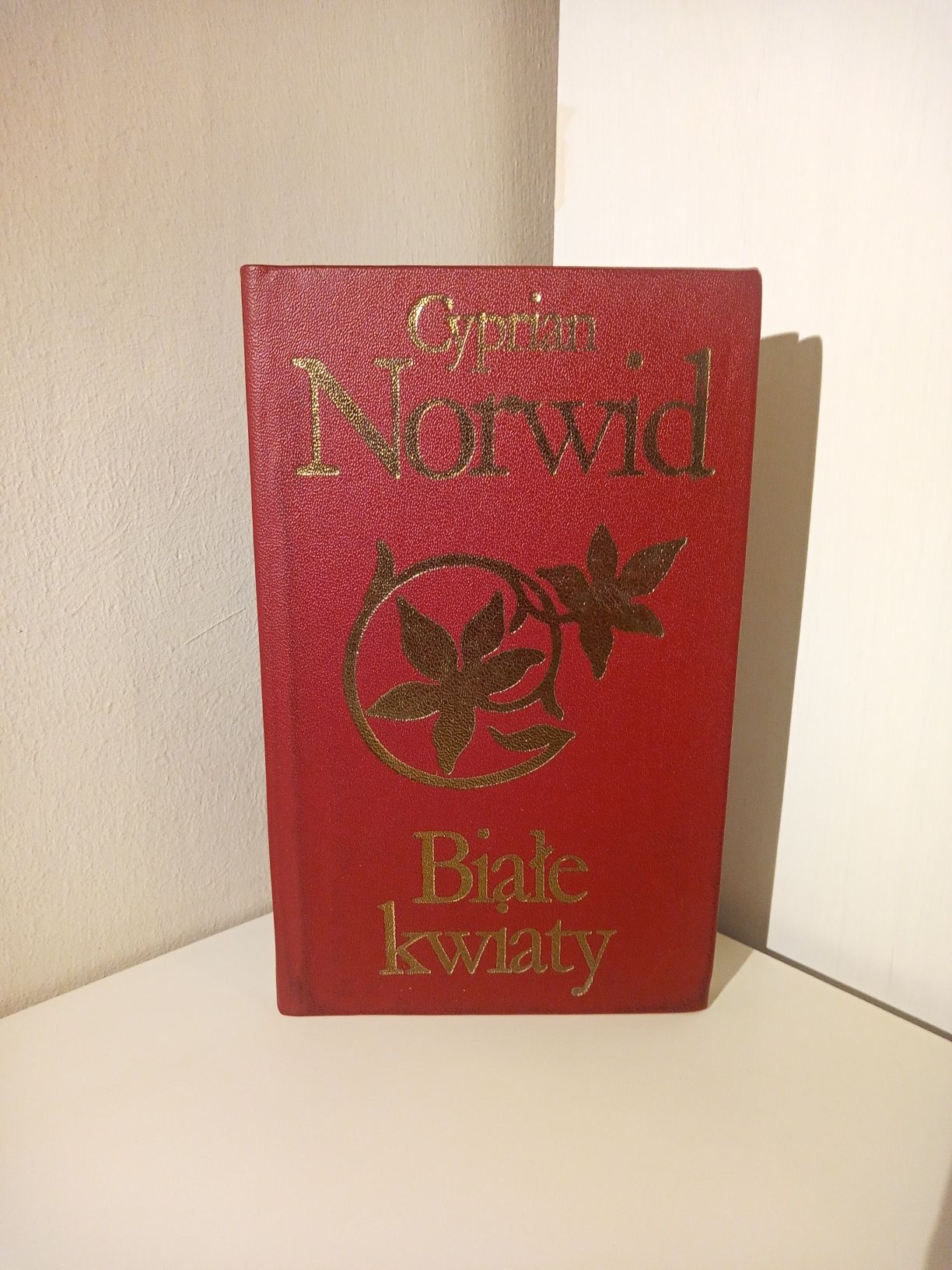 Cyprian Norwid - Białe kwiaty