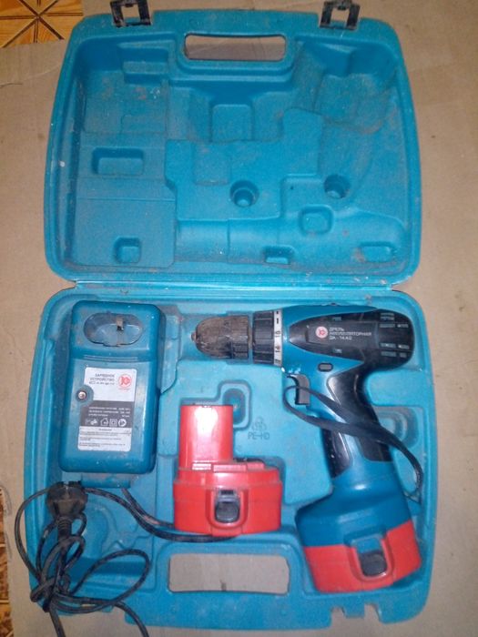 Шуруповерт акумуляторний