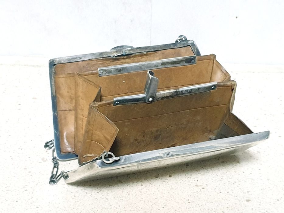 Antiga malinha carteira de Senhora em prata inglesa contrastada